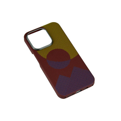 Capa de telefone em fibra de carbono aramida com padrão personalizado de luxo para iPhone 16 Pro Max com 0,8 mm de espessura e 16g de peso